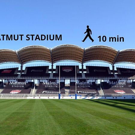Lionne-Stade Du Lou 里昂 外观 照片
